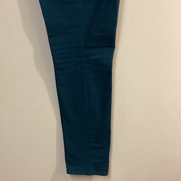 Rock & Republic Jeans - Picture 2 of 9